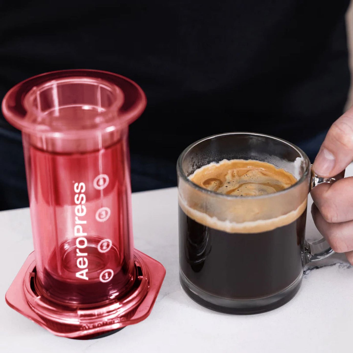 AeroPress Clear Red - Zaparzacz do kawy czerwony